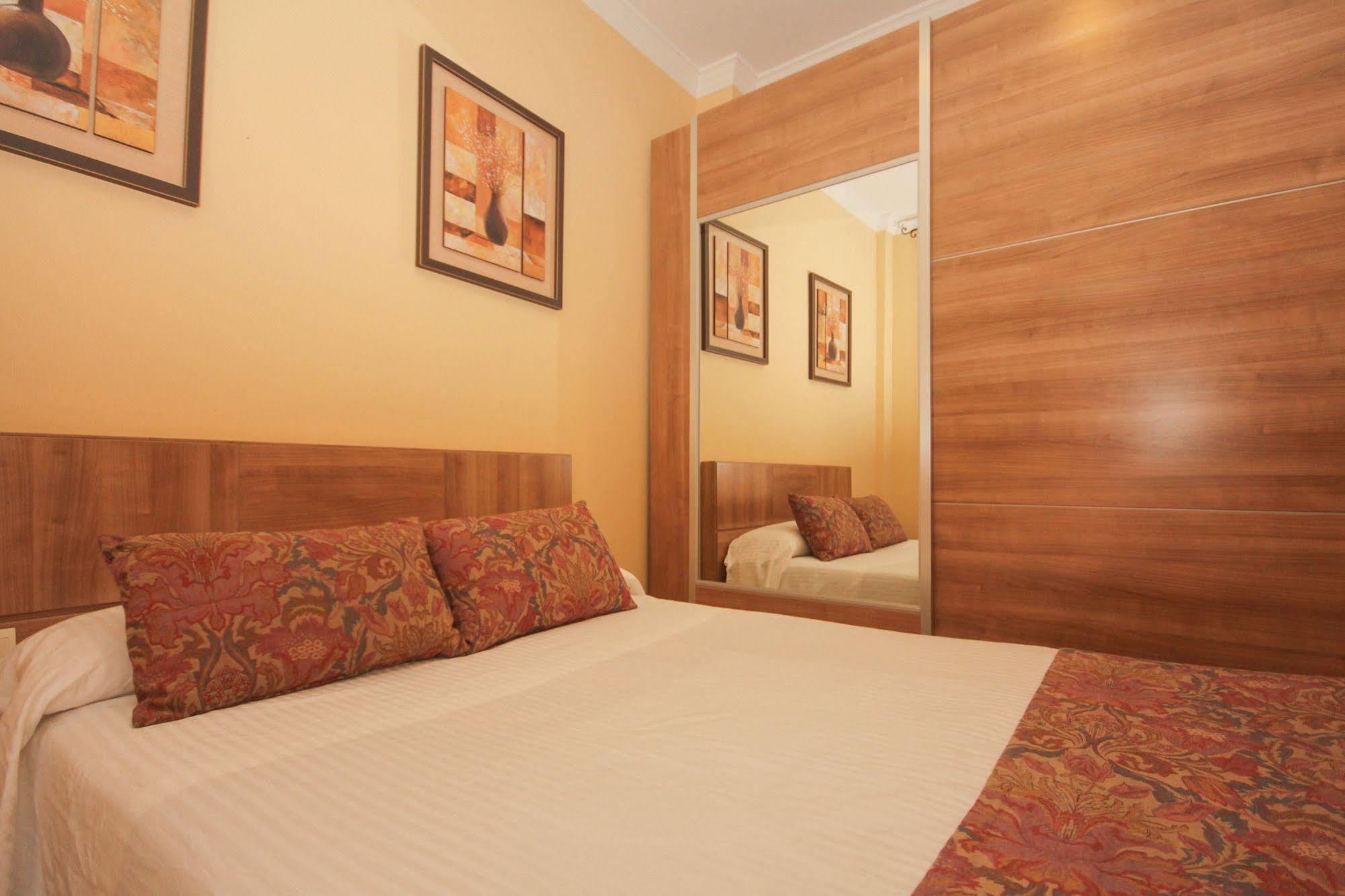 גרנדה Hostal Costa Azul מראה חיצוני תמונה