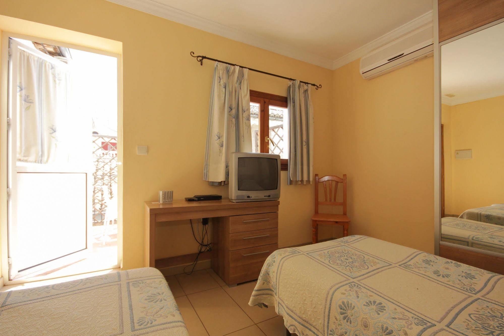 גרנדה Hostal Costa Azul מראה חיצוני תמונה